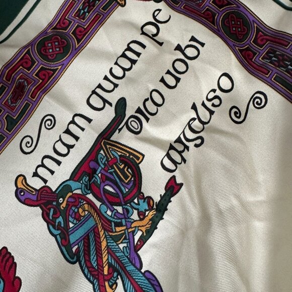 Celtic Design Square Scarf 100% Polyester Green/White inspired by book of Kells - Picture 6 of 9